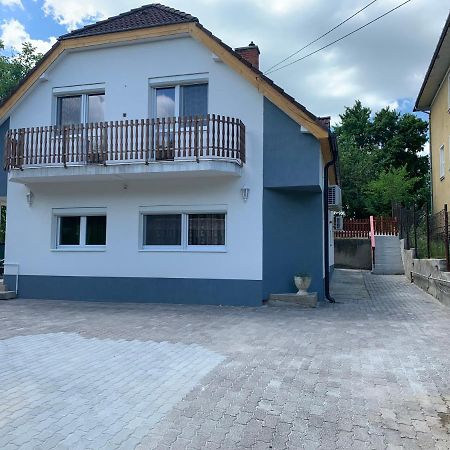 Borsi Apartman Balatonalmádi Exteriér fotografie