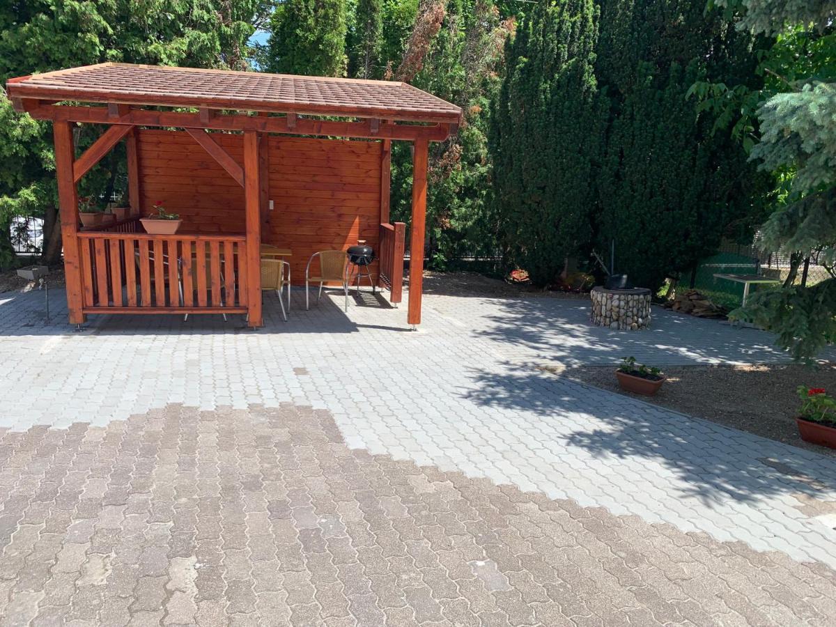 Borsi Apartman Balatonalmádi Exteriér fotografie