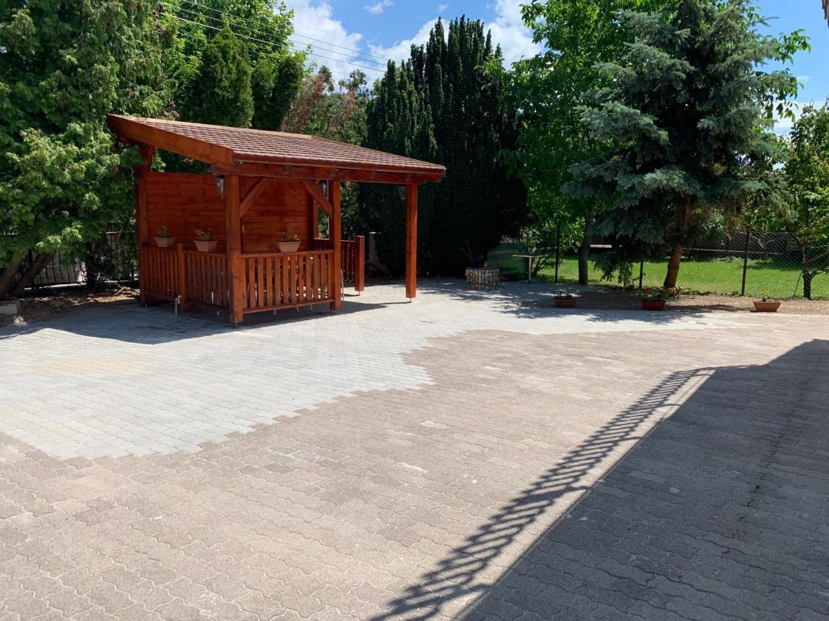Borsi Apartman Balatonalmádi Exteriér fotografie
